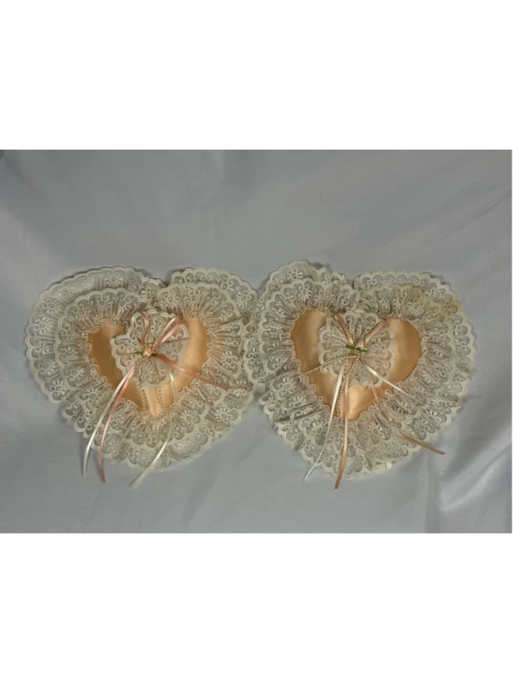 Vintage Peach Satin Heart w Lace Over Lay Pink Ribbon and Pearls CUTE (READ)